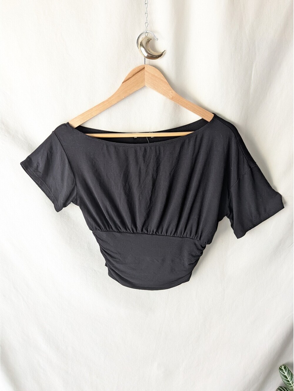 dee elly Black Off Shoulder Ruched Short Sleeve Crop Top